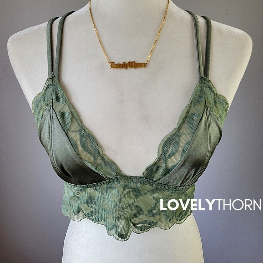 VS PINK // ltd ed stretchy satin & lace strappy cross back plunge bralette - Picture 10 of 10